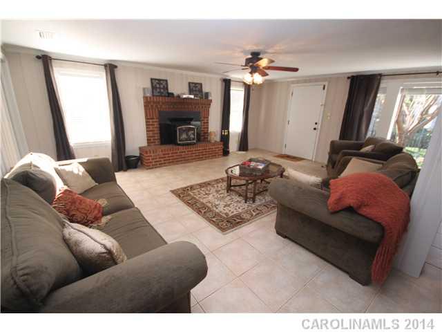 114 Riverside Drive Mount Holly, NC 28120 - Photo 3 of 11 Gallery Image 3