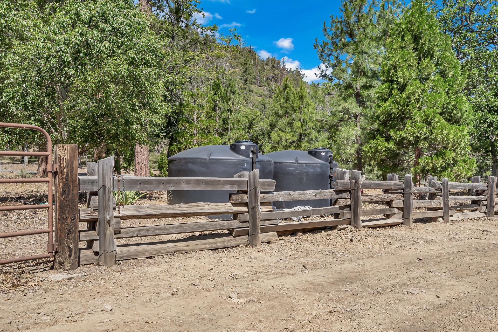 5920 Schulmeyer Road Yreka, CA 96097 - Photo 18 of 49 Gallery Image 18