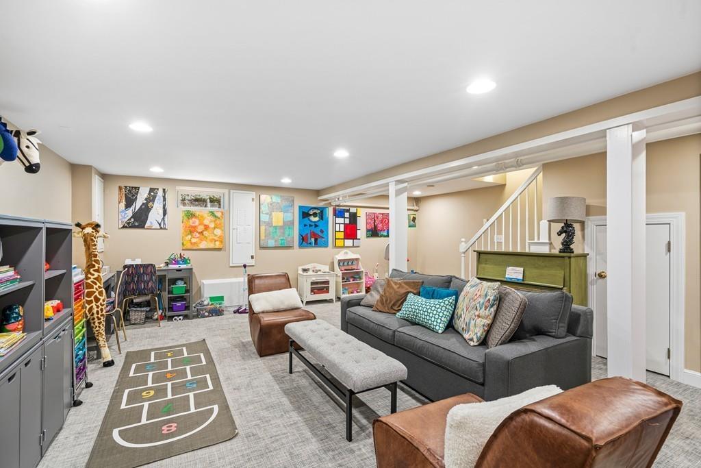 689 Boston Post Road Weston, MA 02493 - Photo 22 of 29