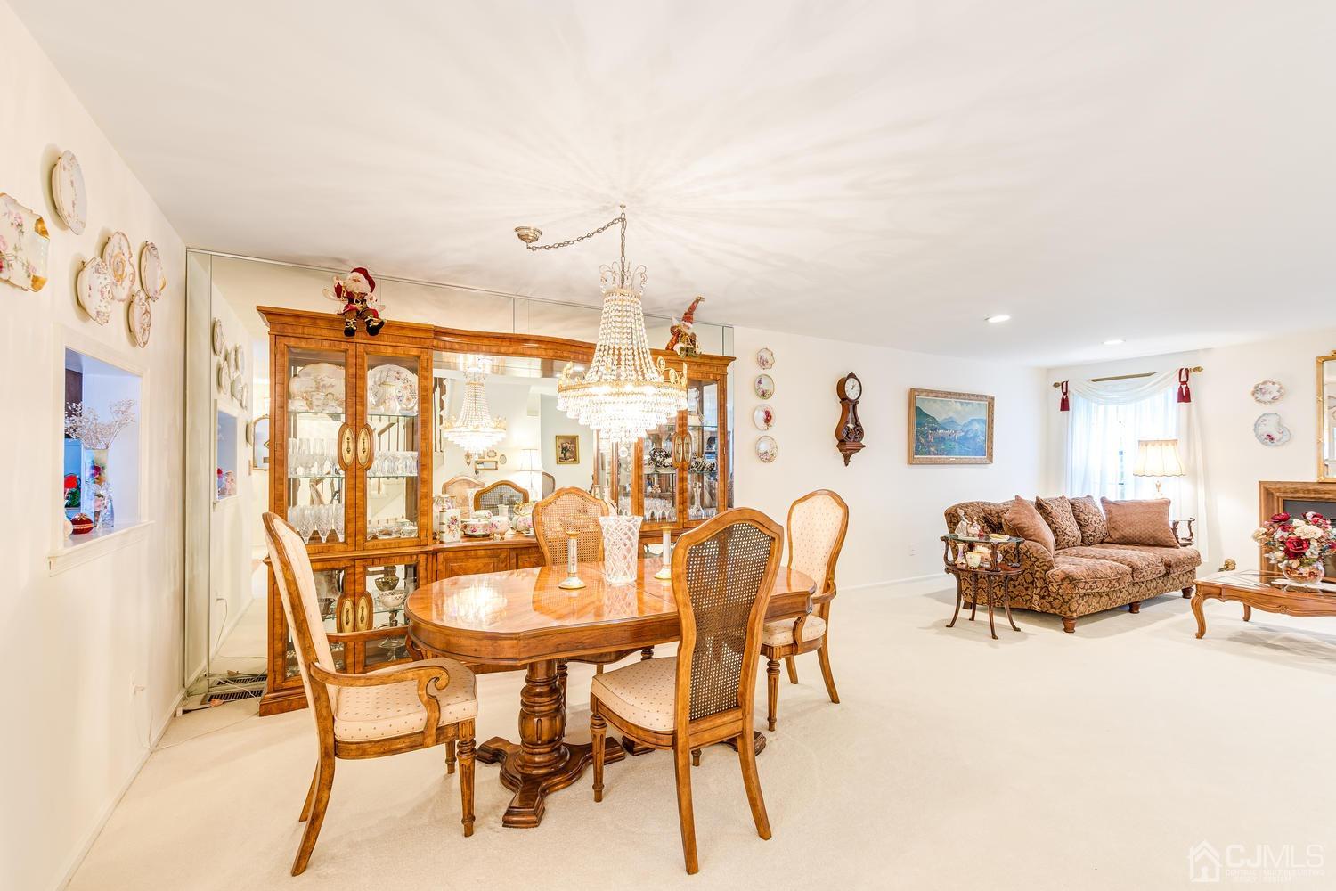 4303 Springbrook Drive Edison, NJ 08820 - Photo 12 of 40 a dining room with furniture and window