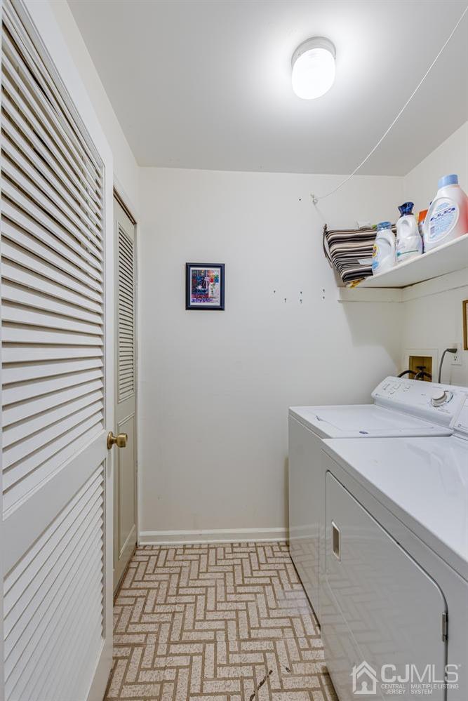 4303 Springbrook Drive Edison, NJ 08820 - Photo 37 of 40 a storage & utility room with a sink