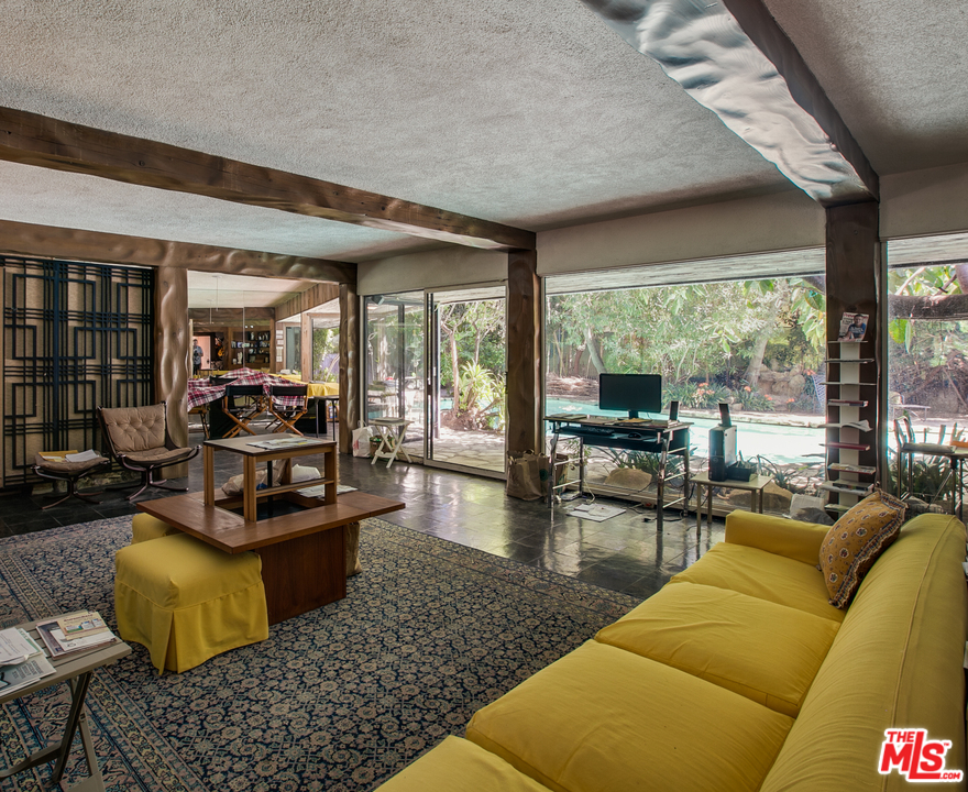 10606 Chalon Road Los Angeles, CA 90077 - Photo 7 of 34