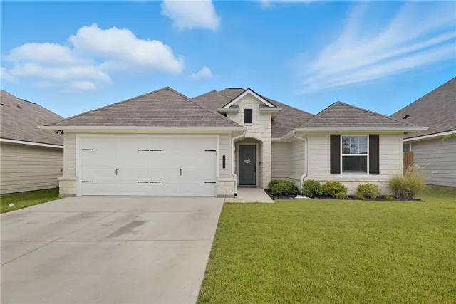 $2,050 | 2834 Messenger Way, Bryan, TX 77803
