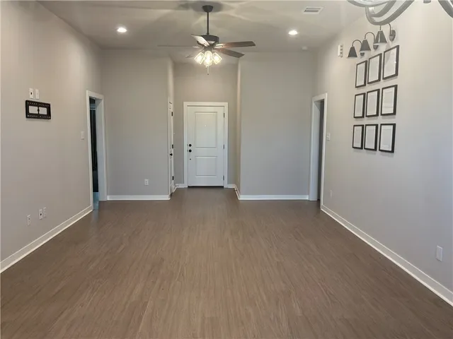 $2,050 | 2834 Messenger Way, Bryan, TX 77803