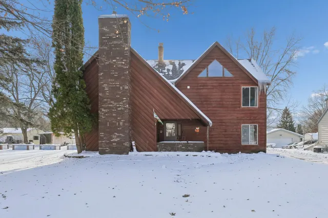 $324,900 | 202 West Warren Street, Roberts, WI 54023