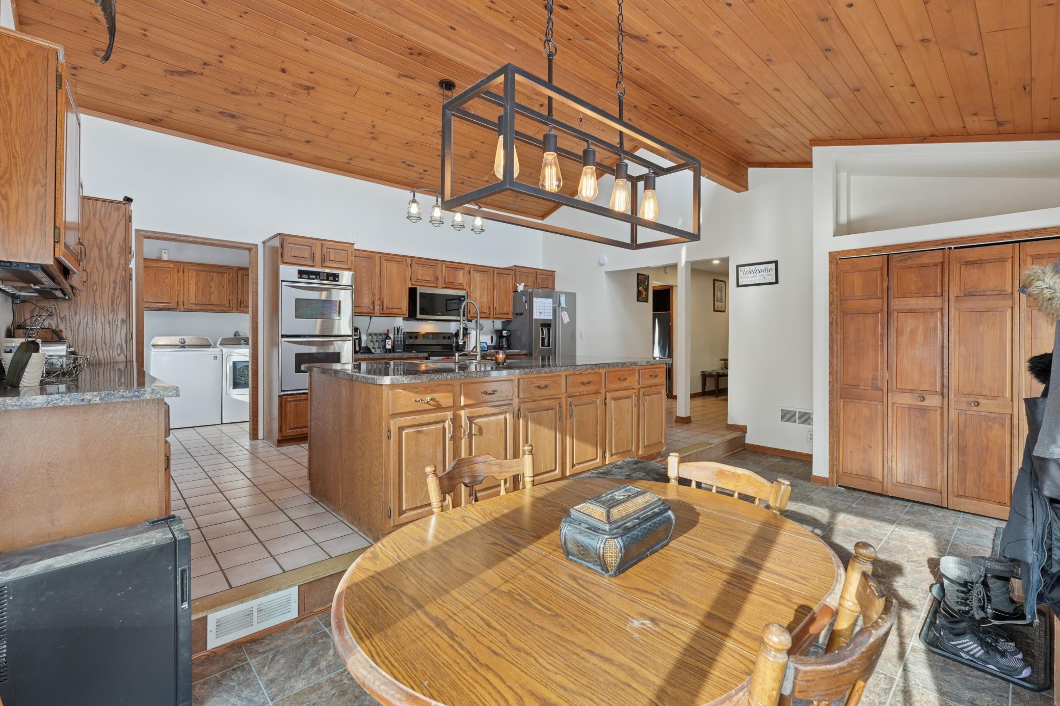 202 West Warren Street Roberts, WI 54023 - Photo 4 of 12