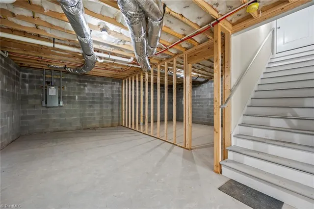 $276,900 | 836 Falling Creek Court, Rural Hall, NC 27045