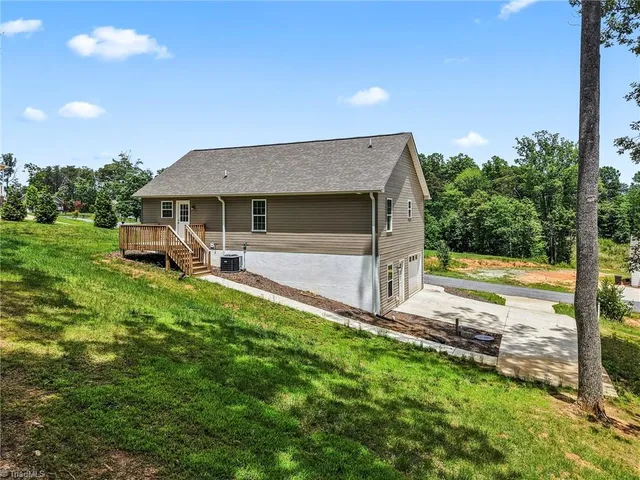 $276,900 | 836 Falling Creek Court, Rural Hall, NC 27045