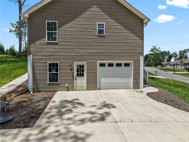 $276,900 | 836 Falling Creek Court, Rural Hall, NC 27045