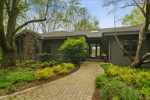 $750,000 | 6734 Estate Lane, Long Grove, IL 60047