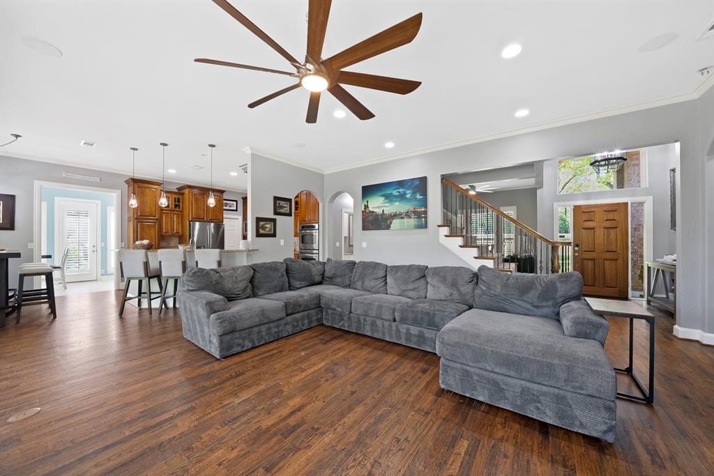 621 Diamond Point Drive Oak Point, TX 75068 - Photo 5 of 40 a living room with furniture and wooden floor