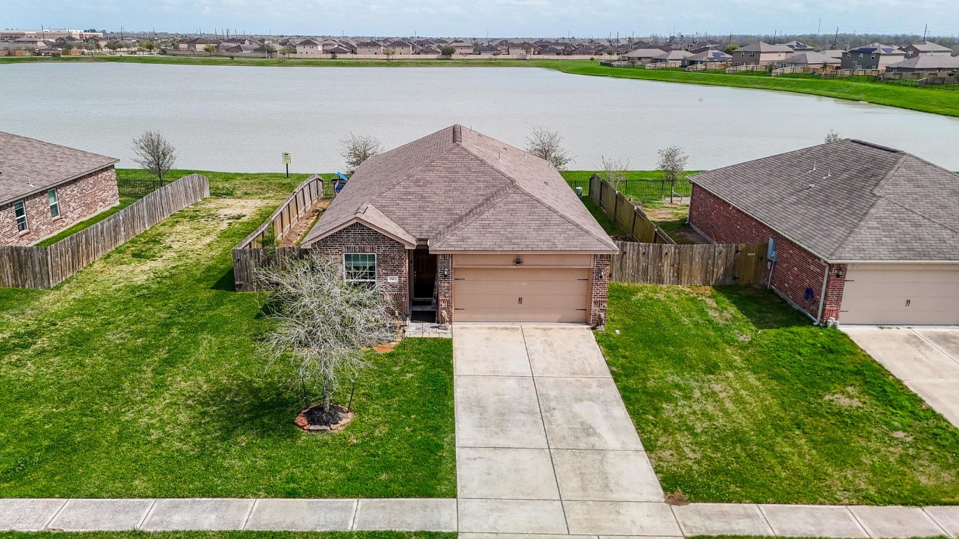 9803 Garnet Grove Drive Rosharon, TX 77583 - Photo 1 of 34