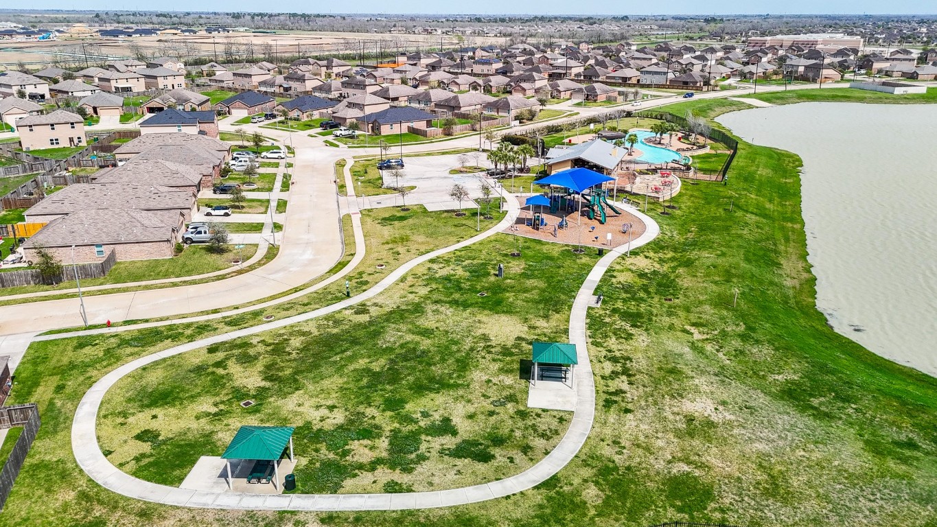 9803 Garnet Grove Drive Rosharon, TX 77583 - Photo 32 of 34