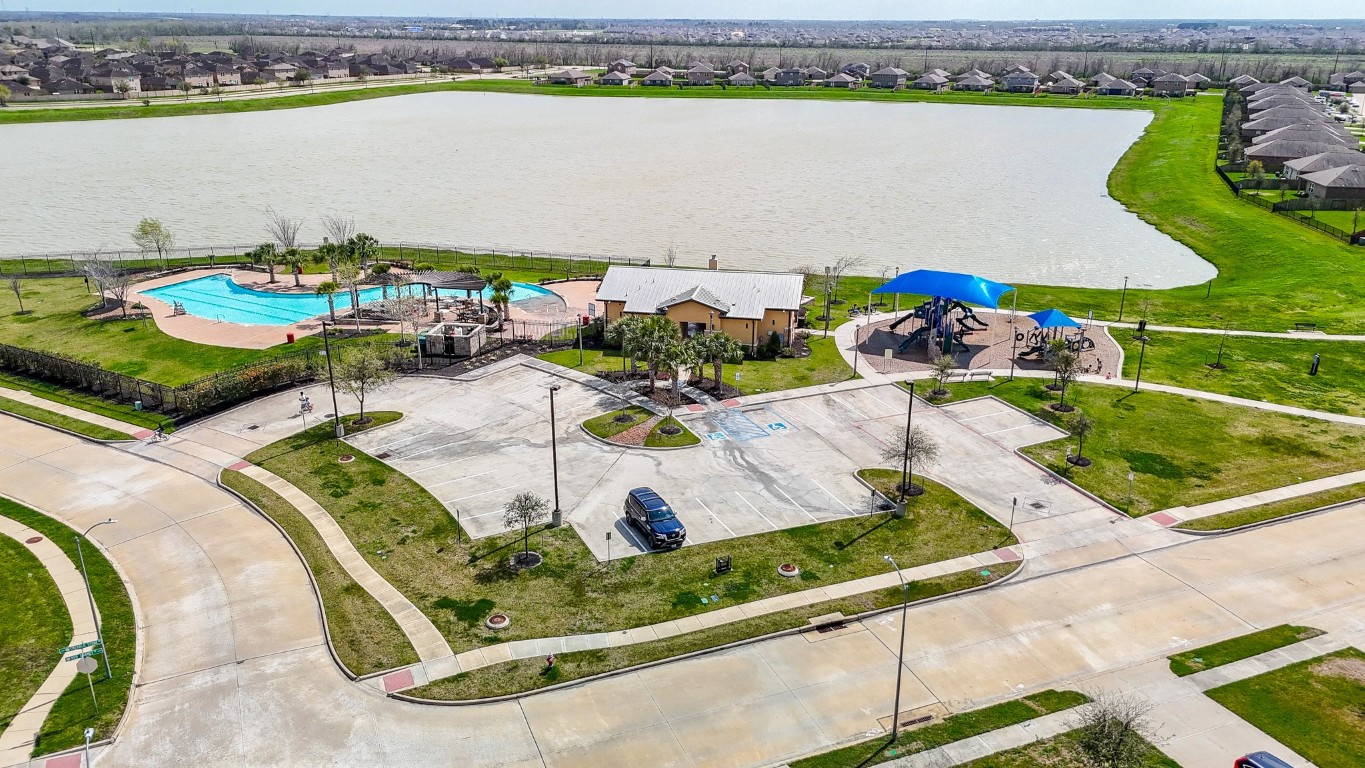 9803 Garnet Grove Drive Rosharon, TX 77583 - Photo 6 of 34