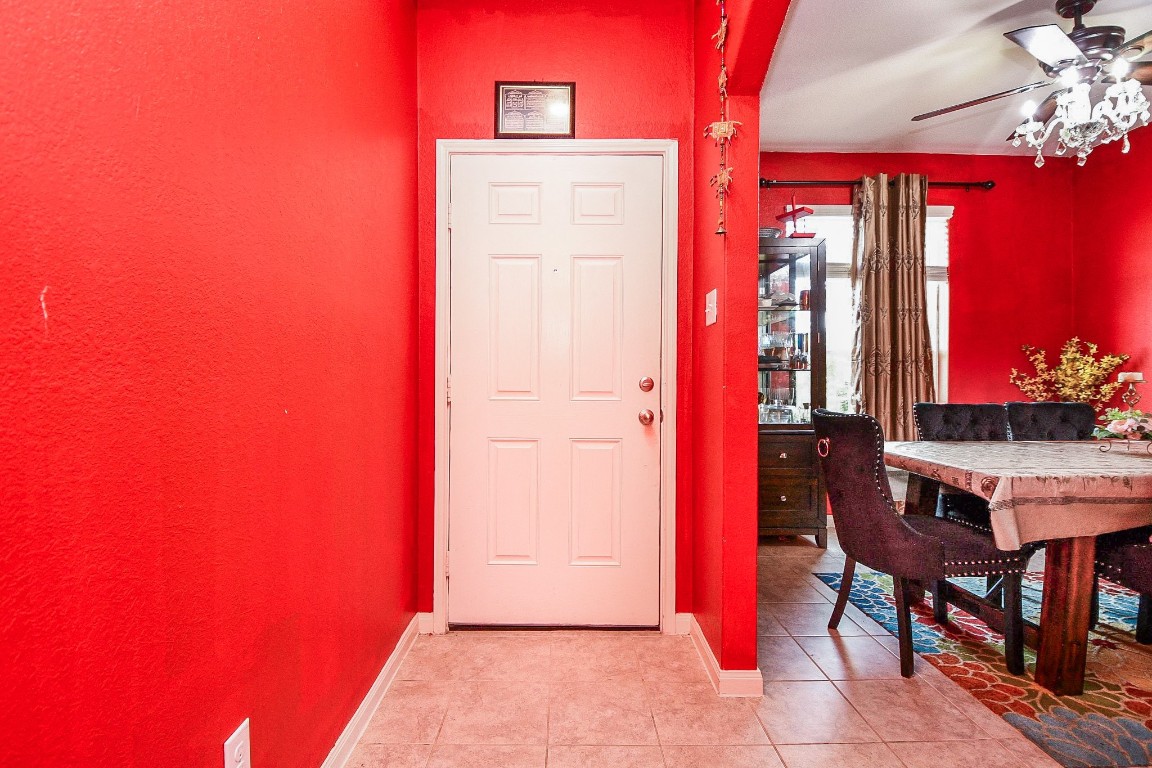 9803 Garnet Grove Drive Rosharon, TX 77583 - Photo 9 of 34