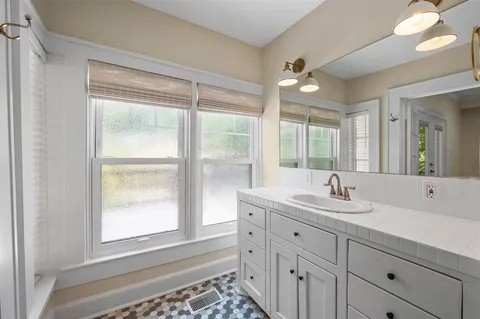 $575,000 | 5720 Tremont Street, Dallas, TX 75214