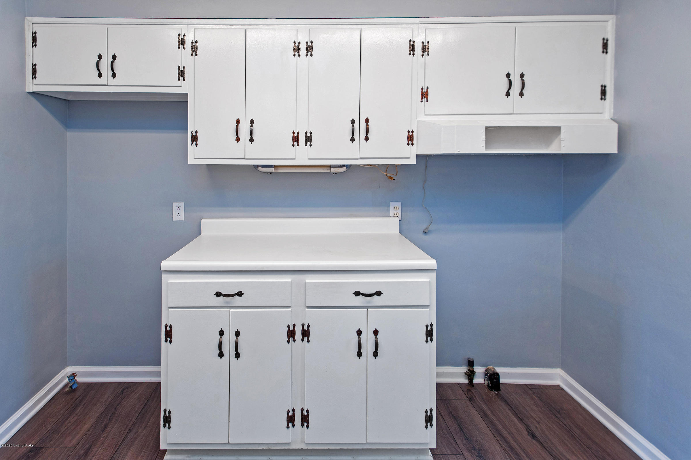 4512 Dover Road Louisville, KY 40216 - Photo 11 of 28 Dover D3M_8585