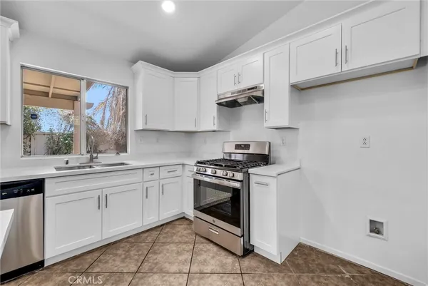 $3,750 | 1240 Visconti Drive, Colton, CA 92324