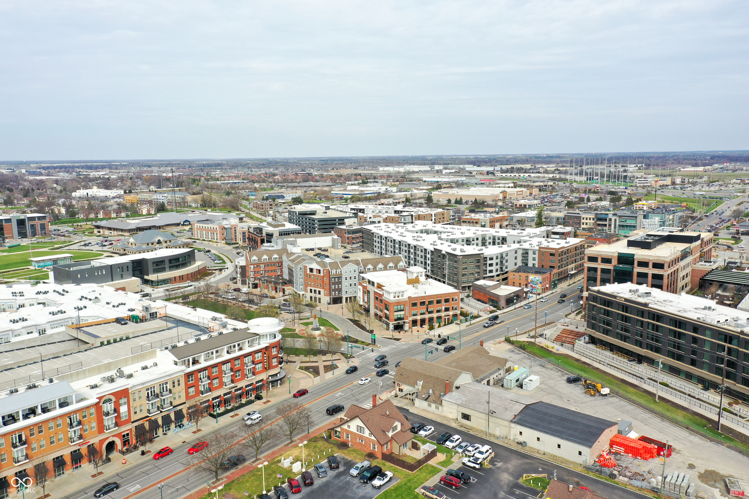 8532 Enclave Boulevard Fishers, IN 46038 - Photo 8 of 33