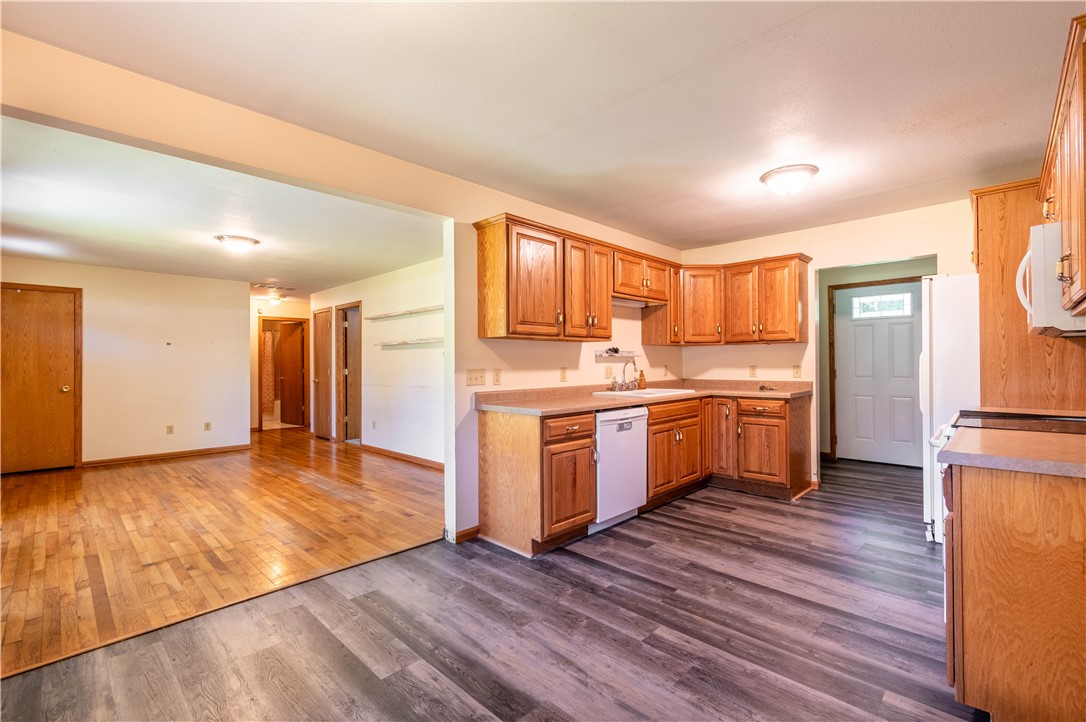2325 South Richmond Road Decatur, IL 62521 - Photo 6 of 16