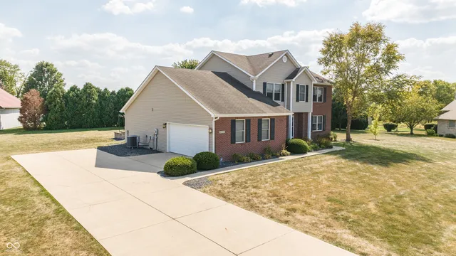 $389,900 | 6933 Knollcrest Way, Pendleton, IN 46064