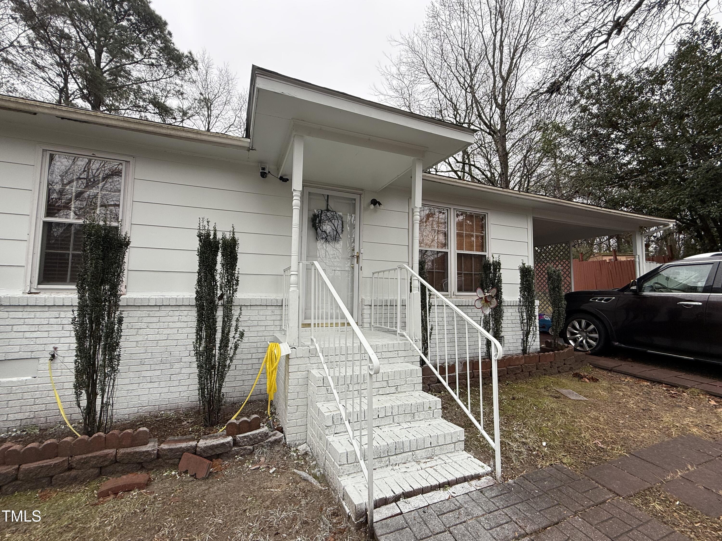 6908 Park Place Raleigh, NC 27616 - Photo 2 of 32 IMG_022