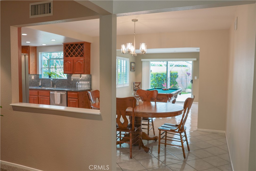 1287 Rodeo Court Upland, CA 91786 - Photo 6 of 47