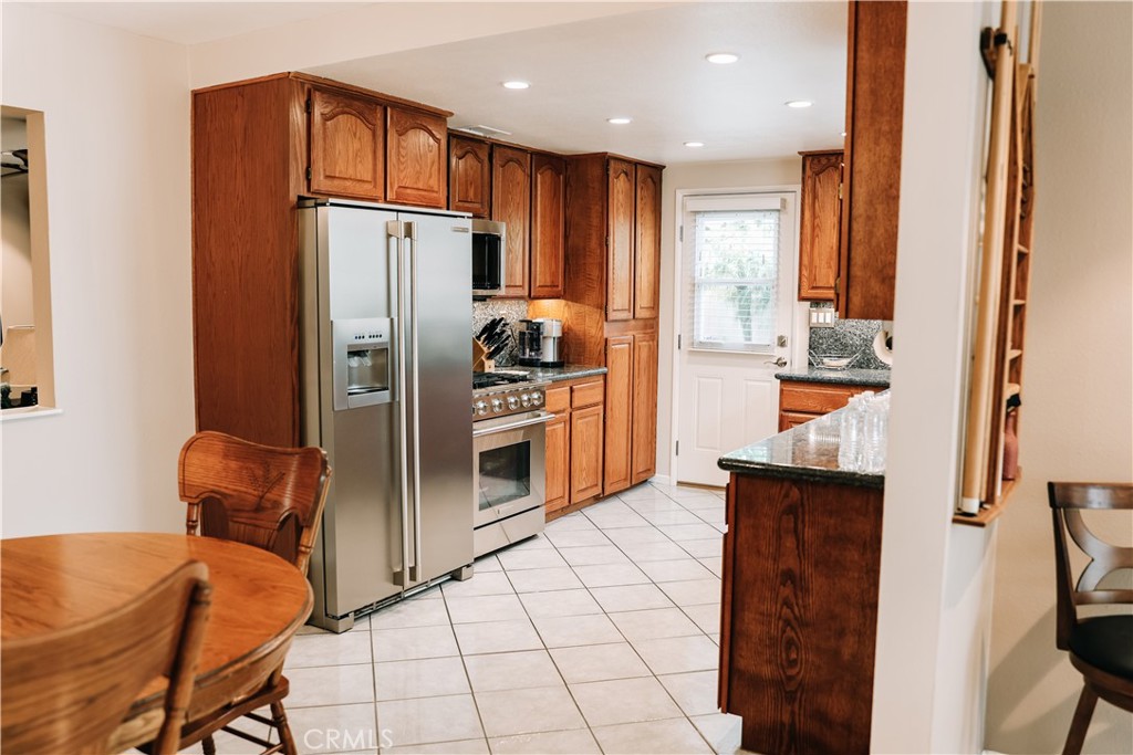 1287 Rodeo Court Upland, CA 91786 - Photo 10 of 47