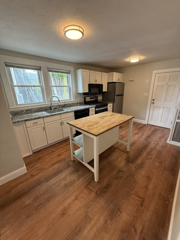 61-63 Newell Road, Unit 63 Newton, MA 02466 - Photo 4 of 8