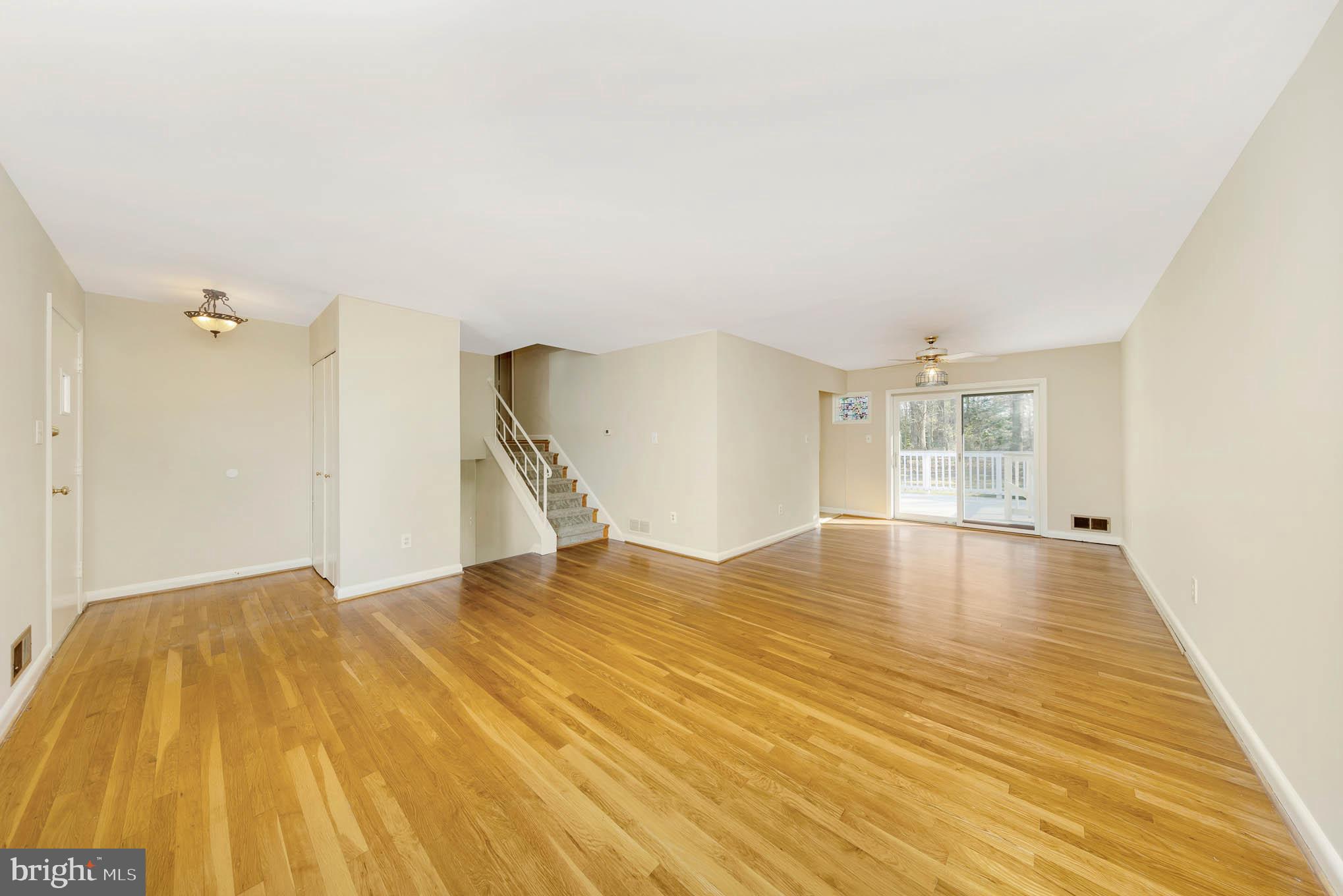 4220 Isbell Street Silver Spring, MD 20906 - Photo 5 of 35 Living Room