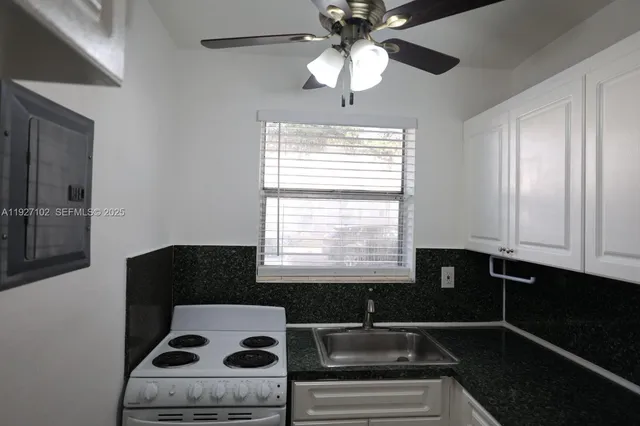 $1,700 | 7130 West 11th Court, Unit 9, Hialeah, FL 33014