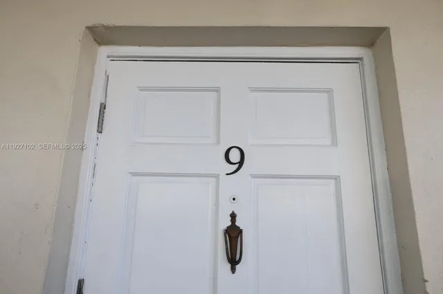 $1,700 | 7130 West 11th Court, Unit 9, Hialeah, FL 33014