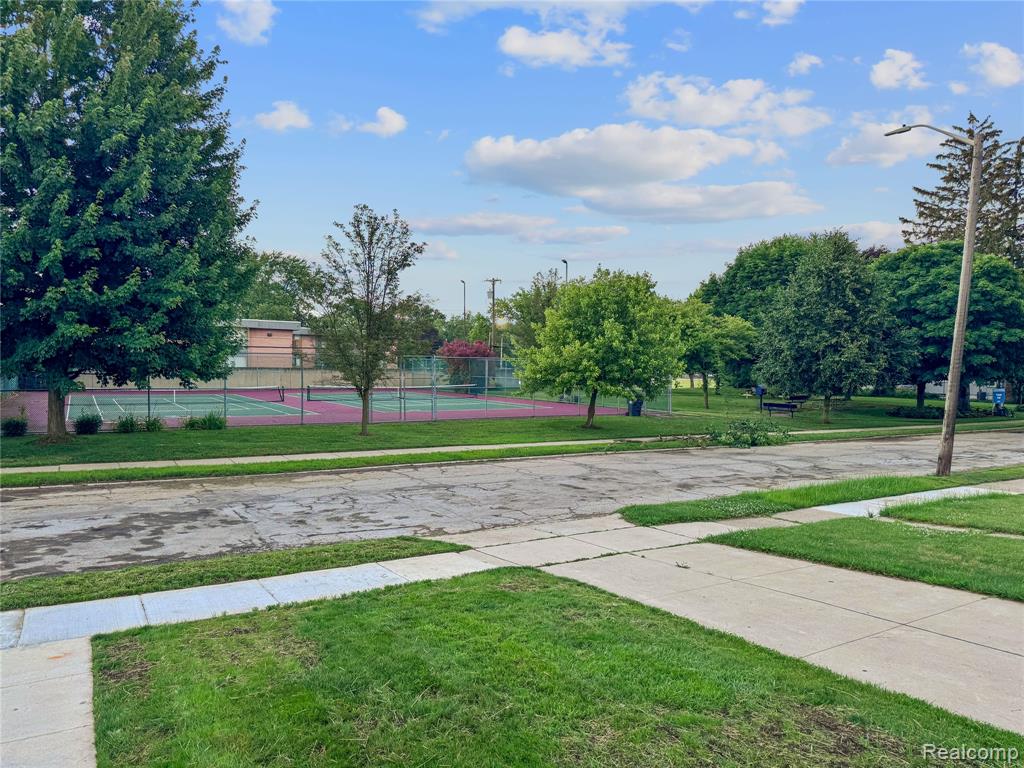 2231 Harvard Road Berkley, MI 48072 - Photo 2 of 28