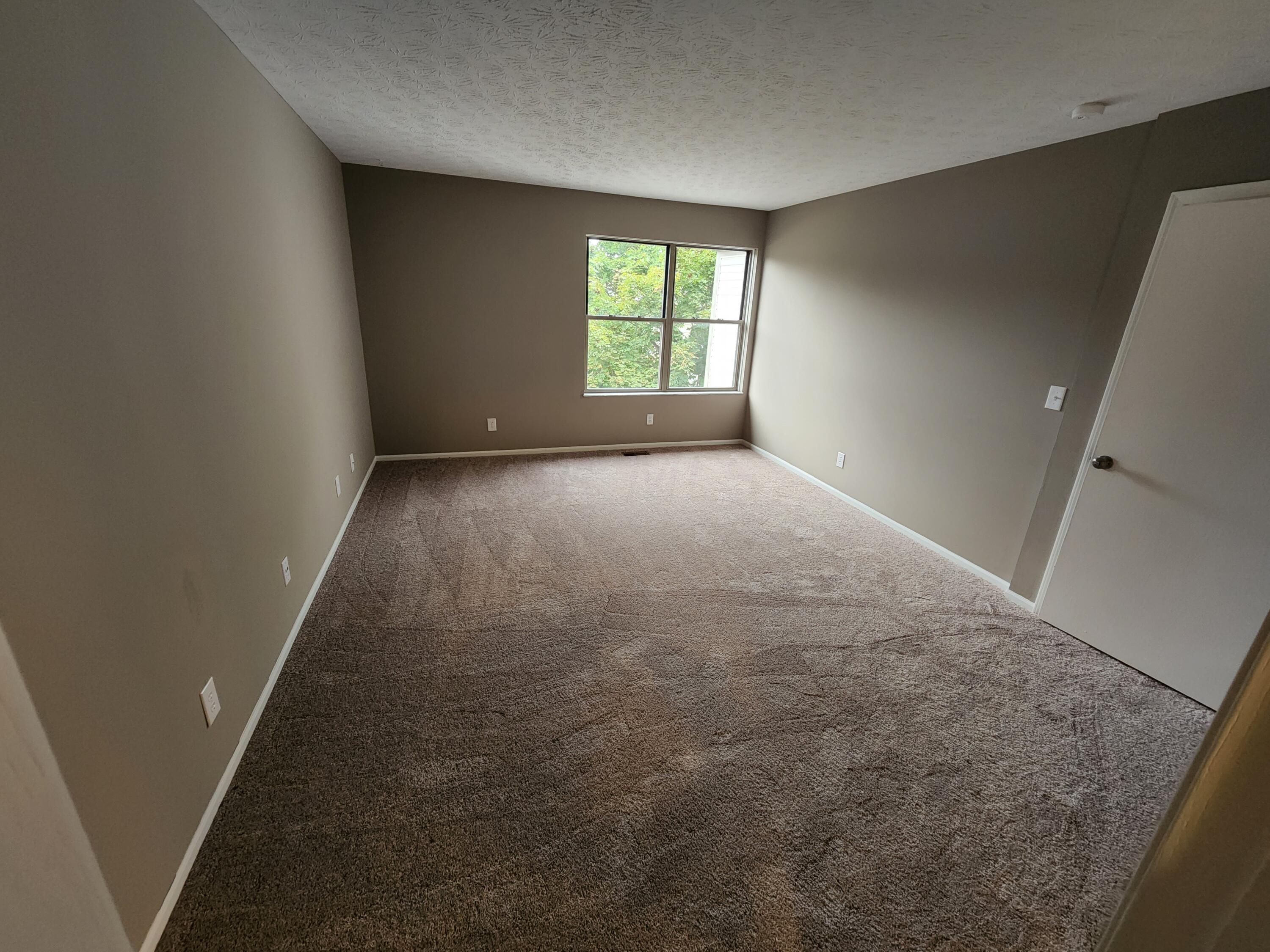2748 Raphael Drive Columbus, OH 43232 - Photo 9 of 14 9