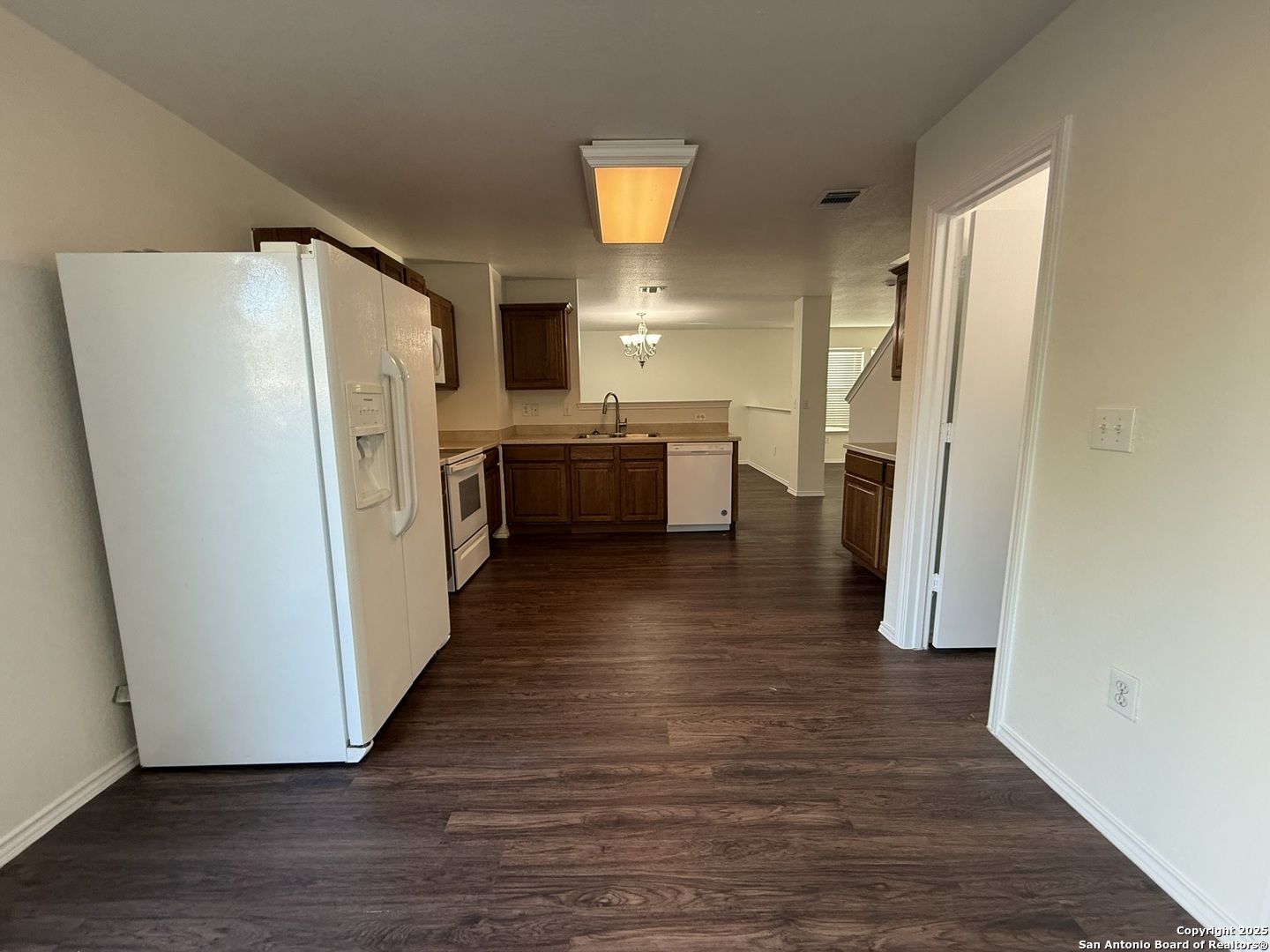 7712 Copper Hollow Converse, TX 78109 - Photo 8 of 28