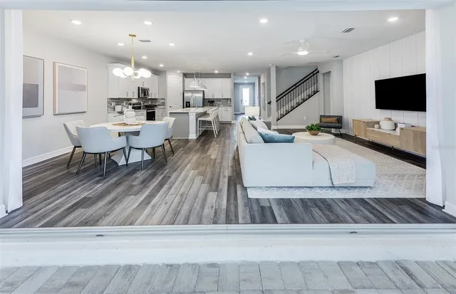 $1,079,300 | 7437 Summer Court, Sarasota, FL 34231