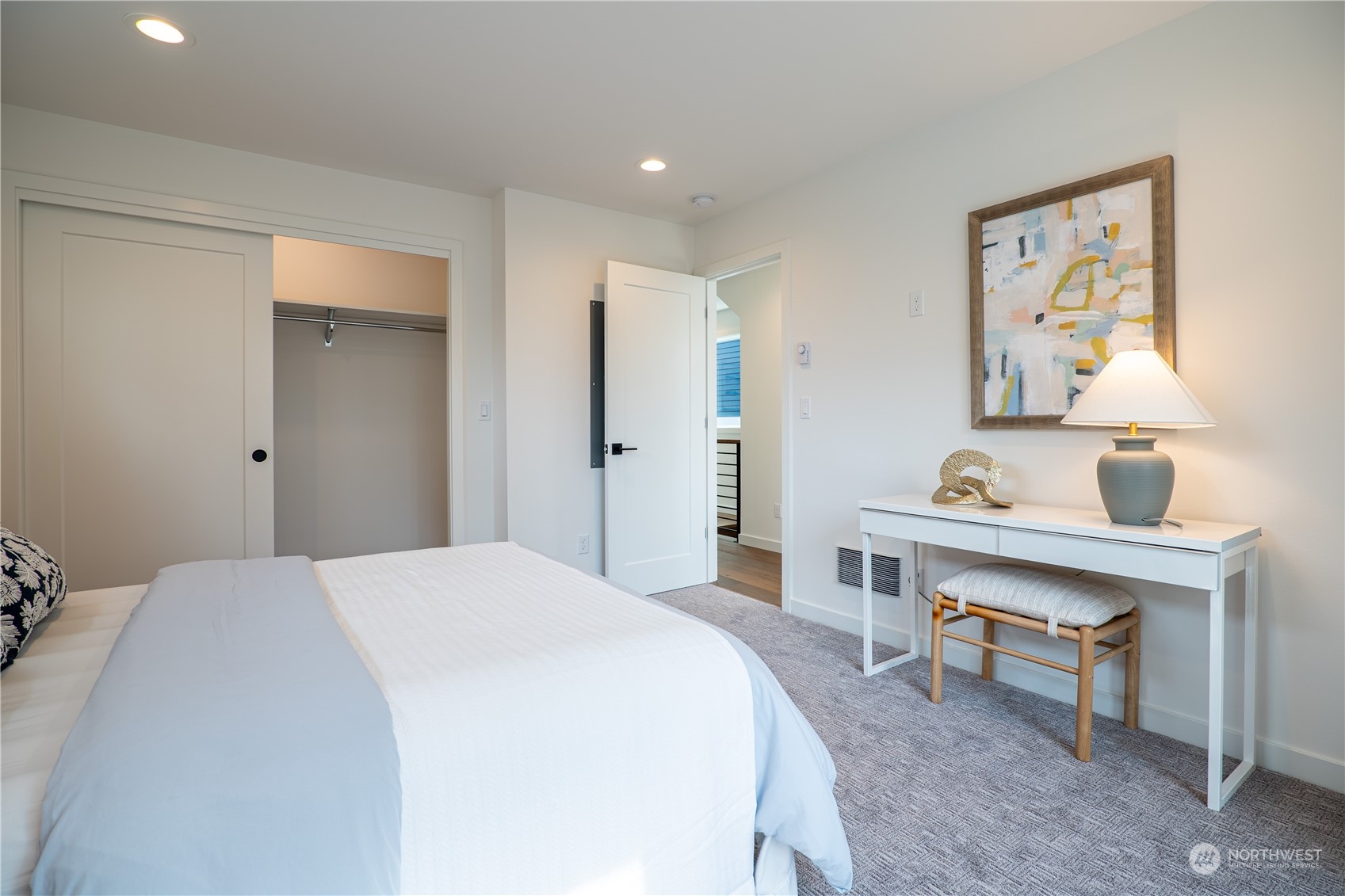 5612 Keystone Place North Seattle, WA 98103 - Photo 14 of 28 Gallery Image 14