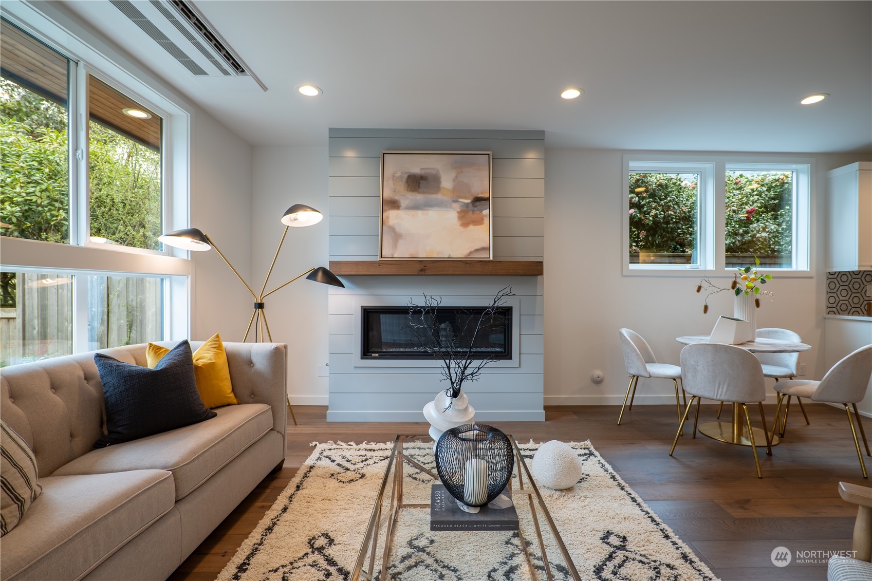 5612 Keystone Place North Seattle, WA 98103 - Photo 5 of 28 Gallery Image 5