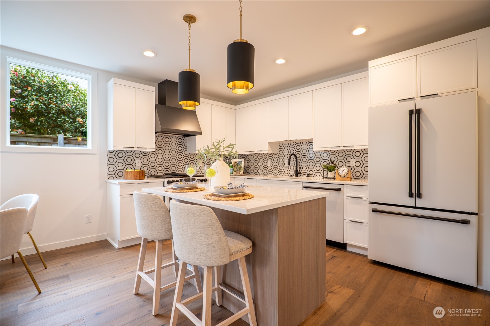 5612 Keystone Place North Seattle, WA 98103 - Photo 7 of 28 Gallery Image 7