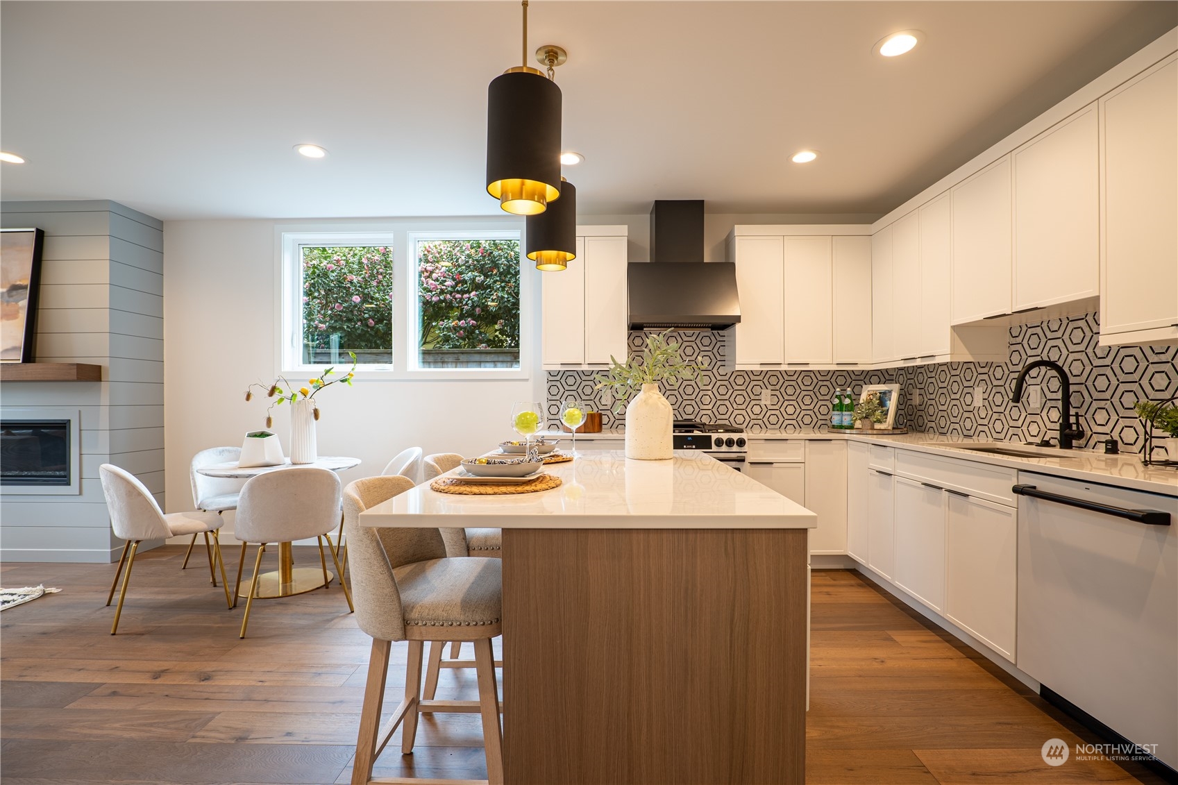5612 Keystone Place North Seattle, WA 98103 - Photo 9 of 28 Gallery Image 9