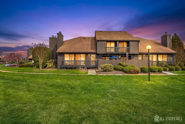 $610,000 | 197 Westgate Drive, Edison, NJ 08820