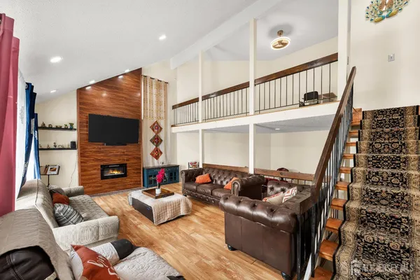$610,000 | 197 Westgate Drive, Edison, NJ 08820