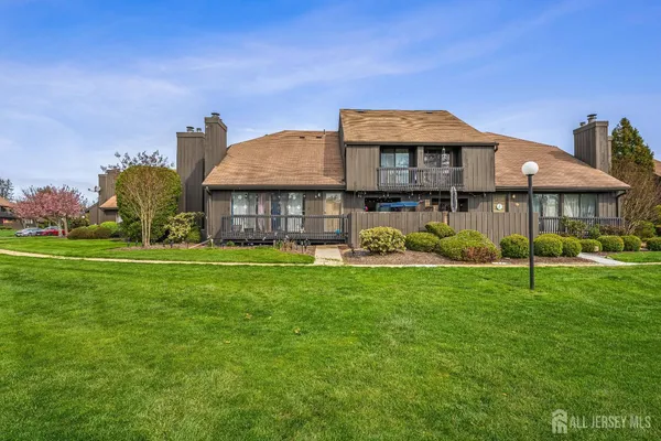 $610,000 | 197 Westgate Drive, Edison, NJ 08820