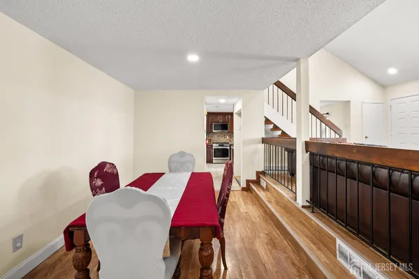 $610,000 | 197 Westgate Drive, Edison, NJ 08820