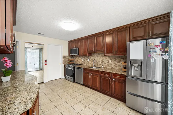$610,000 | 197 Westgate Drive, Edison, NJ 08820