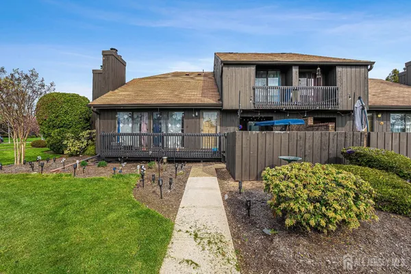 $610,000 | 197 Westgate Drive, Edison, NJ 08820