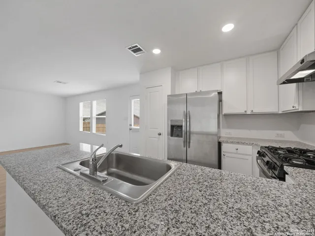 $1,600 | 14722 Brandy Brook, San Antonio, TX 78253