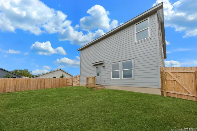 $1,600 | 14722 Brandy Brook, San Antonio, TX 78253