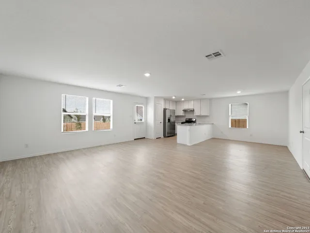 $1,600 | 14722 Brandy Brook, San Antonio, TX 78253