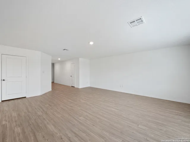 $1,600 | 14722 Brandy Brook, San Antonio, TX 78253